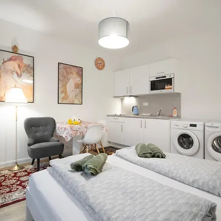 Appartement Lovely 2 *